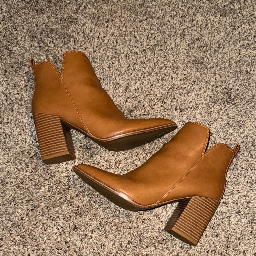 SOLD❗️Sexy Tan Ankle Booties for Women